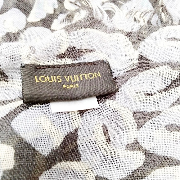 Louis Vuitton Cashmere/Silk Shawl Charcoal Gray - Picture 6 of 7
